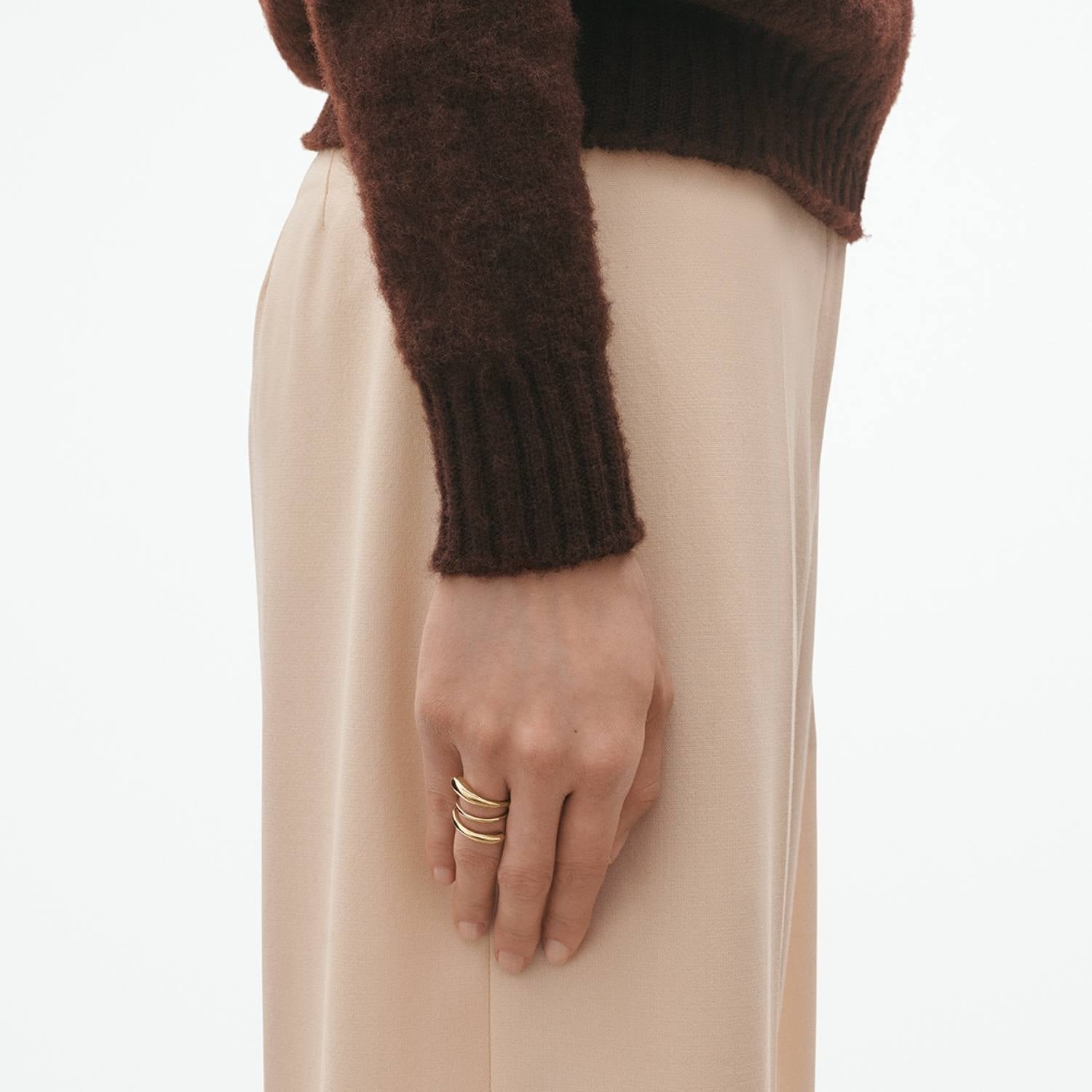 DETAIL243748